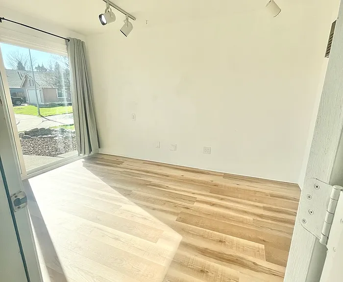 8800 Kepler Ct — Photo 27