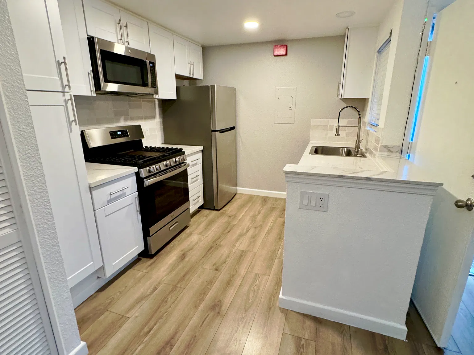 1 bed, 507 sqft, $2,139 — Photo 2