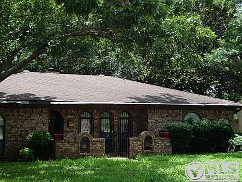 1st image of 7320 Laurie Dr