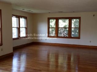 91 Florence St #2, Chestnut Hill, MA 02467