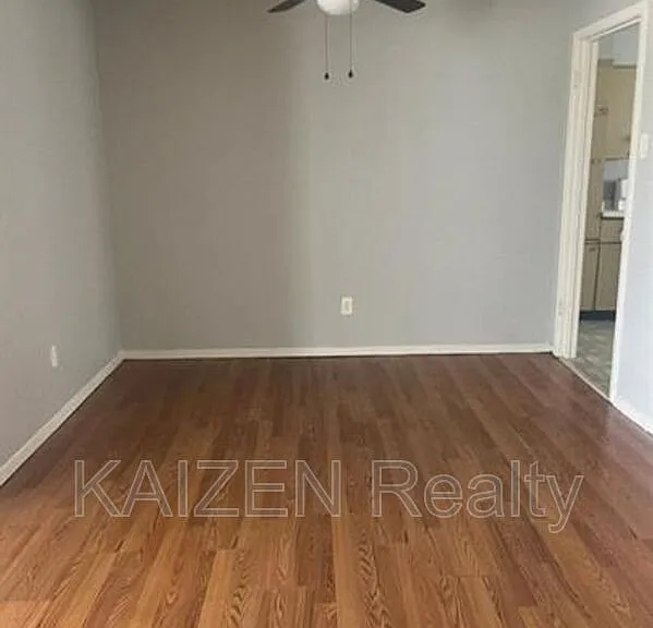 151 N Belvedere Blvd #16 — Photo 2