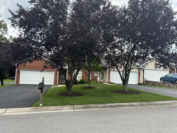 9 Berkley Ct, Troutville, VA 24175