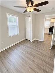 3 bed, 820 sqft, $1,550 — Photo 4