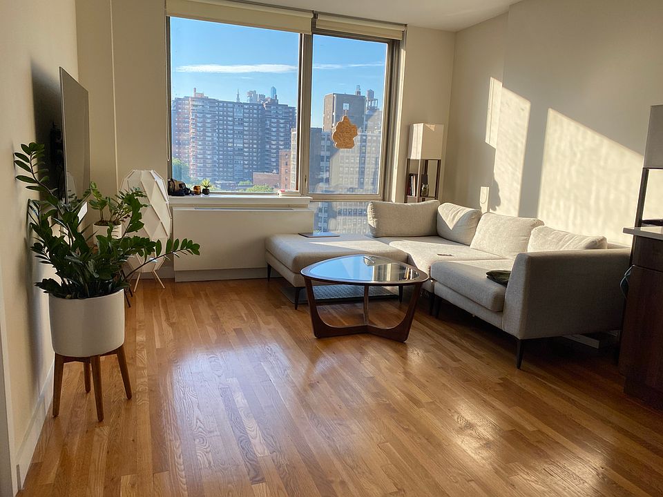 1st image of 303 10th Ave APT 12C
