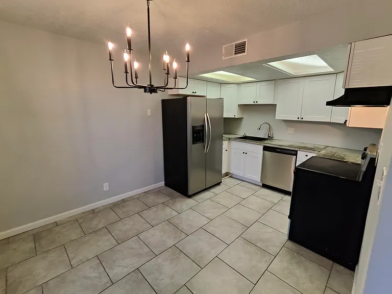 3509 Tulane Dr NE #2 — Photo 2