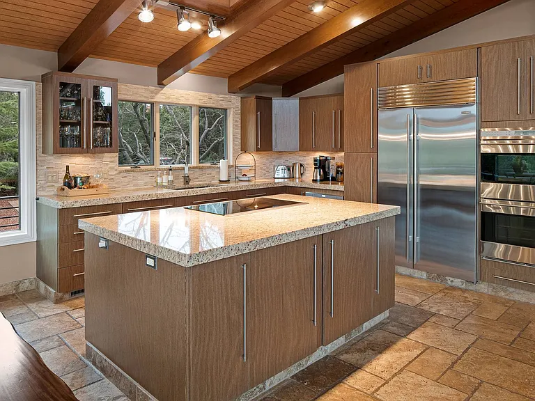 123 Foothills South Dr — Photo 8