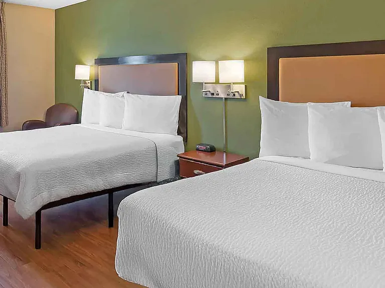 Superior Studio - 2 Full Beds