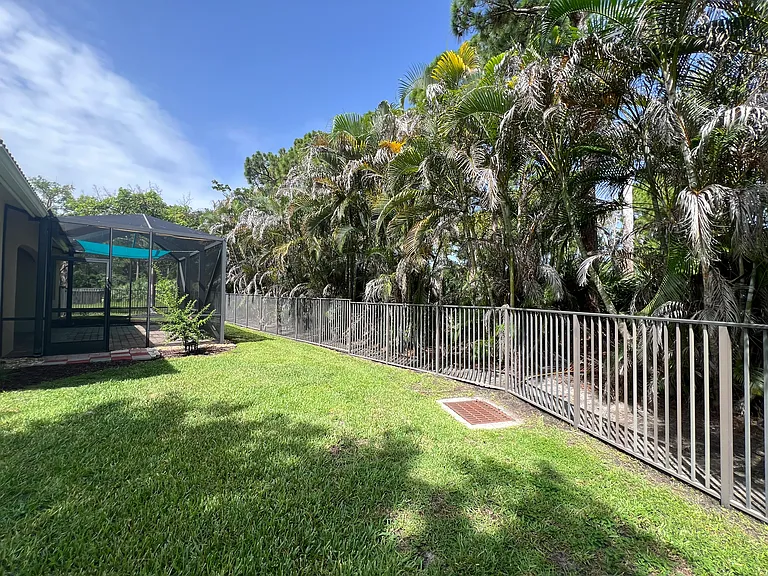 79 NE Abaca Way — Photo 21