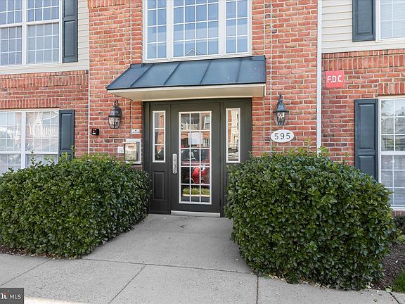 2nd image of 595 Cawley Dr #4-2A