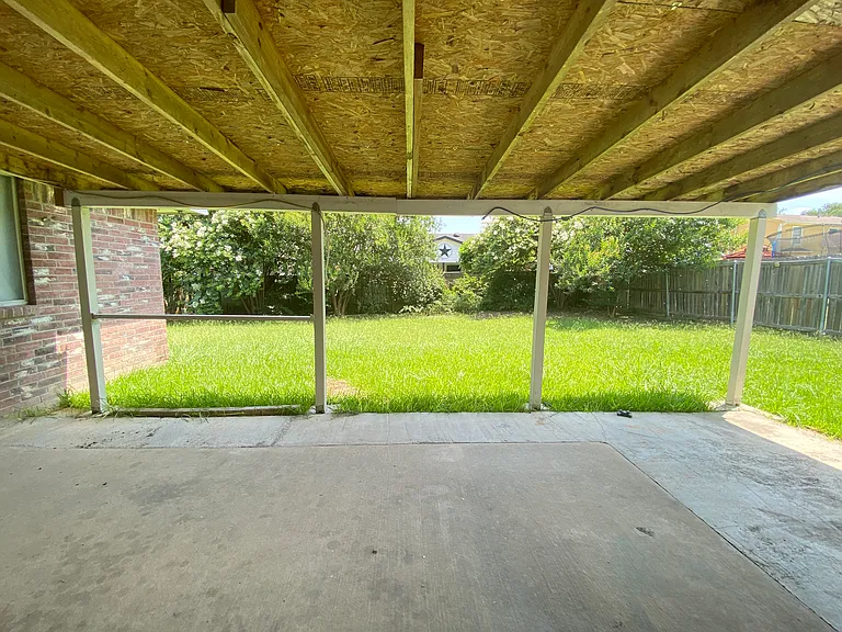 224 Los Angeles Dr — Photo 19
