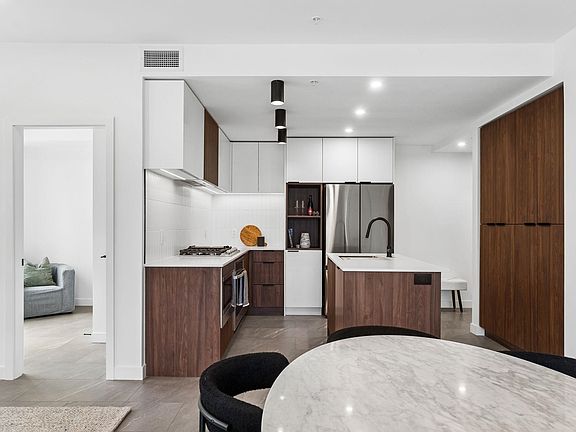 5th image of 623 Kemsley Ave #206