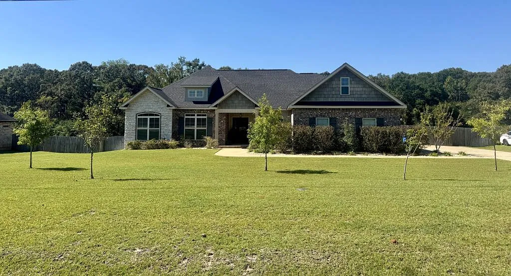 5237 HWY 51 — Photo 1