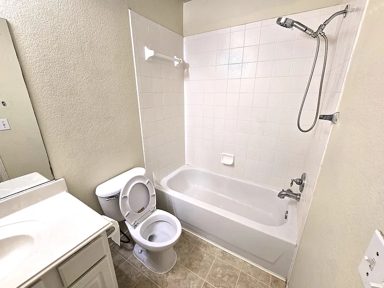 1107 Elm Grove Dr — Photo 12