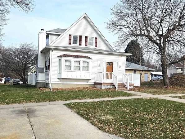 428 E 10th St, Wahoo, NE 68066
