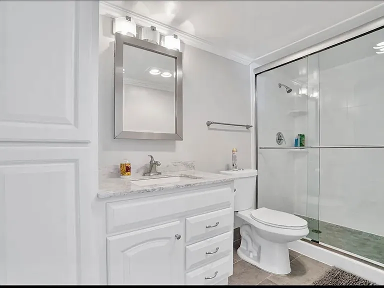 300 Croton Ave #102 — Photo 16