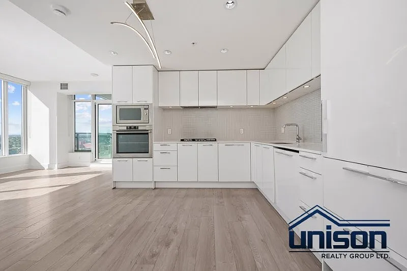 2 bed, 743 sqft, $2,500 — Photo 4