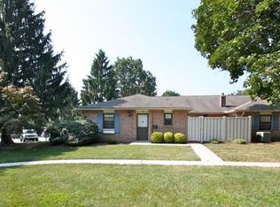 172 Valleybrook Dr, Lancaster, PA 17601