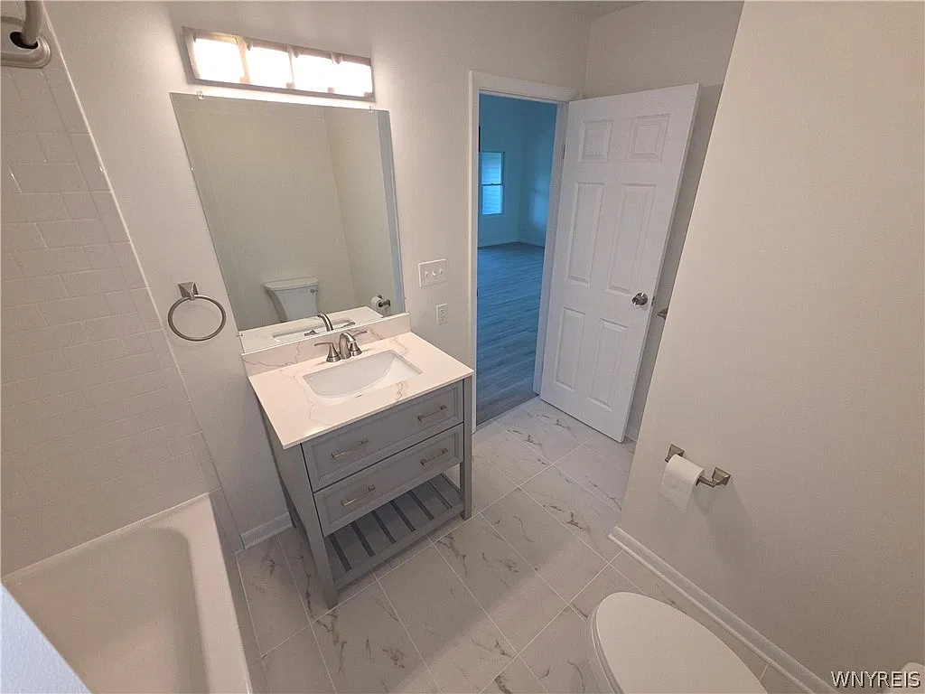 1 bed, 1.0 bath, 9101 sqft, $1,500 — Photo 4