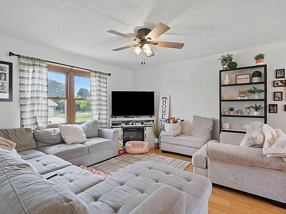 5th image of 1426 W 48th St