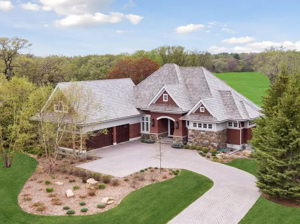 5124 Mirror Lakes Dr, Edina, MN 55436