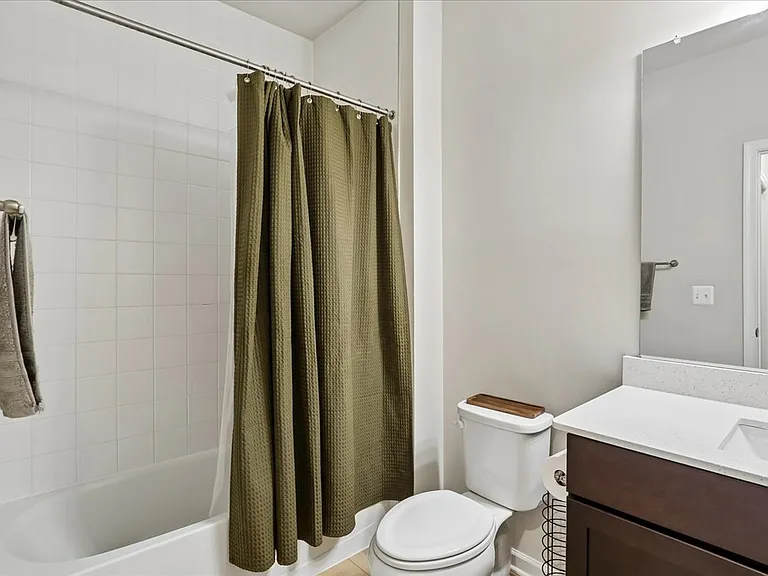 10800 Blanton Way — Photo 14