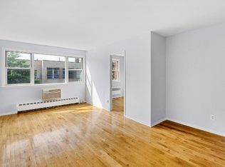 31-27 37th St #3AA, Astoria, NY 11103