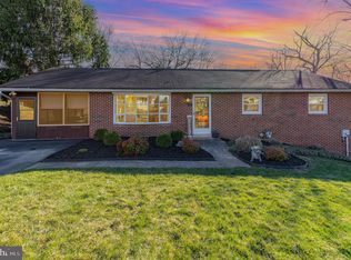 499 Hoffman Dr, Harrisburg, PA 17111