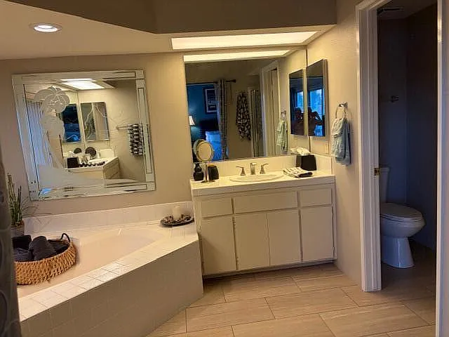 726 Vista Lago Dr N — Photo 20
