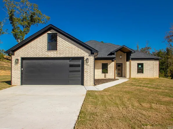 1000 Duke Dr, Bauxite, AR 72011