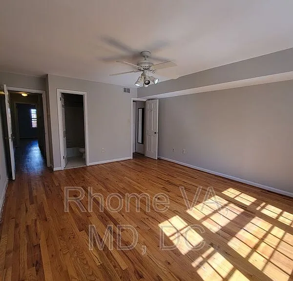 3749 Kanawha St NW — Photo 38