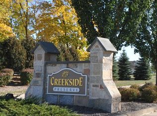 W243N2700 Creekside Ct, Pewaukee, WI 53072