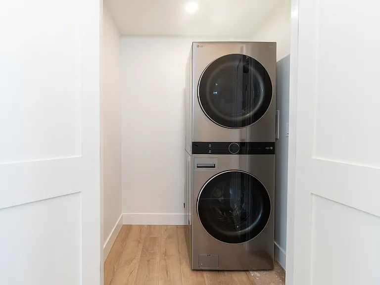 650 Main St #3 — Photo 36