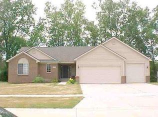 16688 Mary Grace Ln, Romulus, MI 48174
