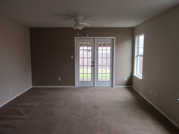 4th image of 2201 Llano Molano Ln