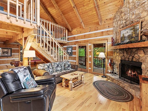 5th image of 2126 Quail Run Way