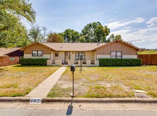 102 Roselawn Dr, Weatherford, TX 76086