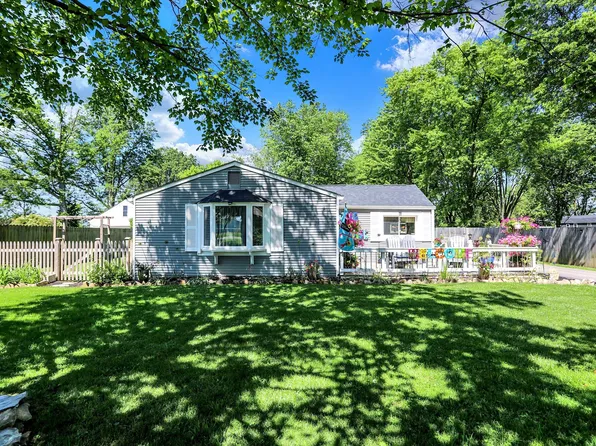 3630 Five Points Rd, Indianapolis, IN 46239