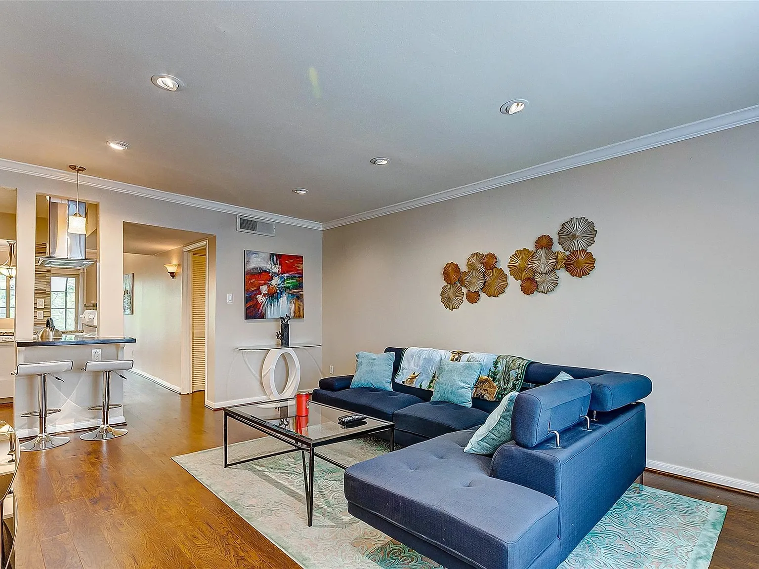 1800 Stoney Brook Dr — Photo 3