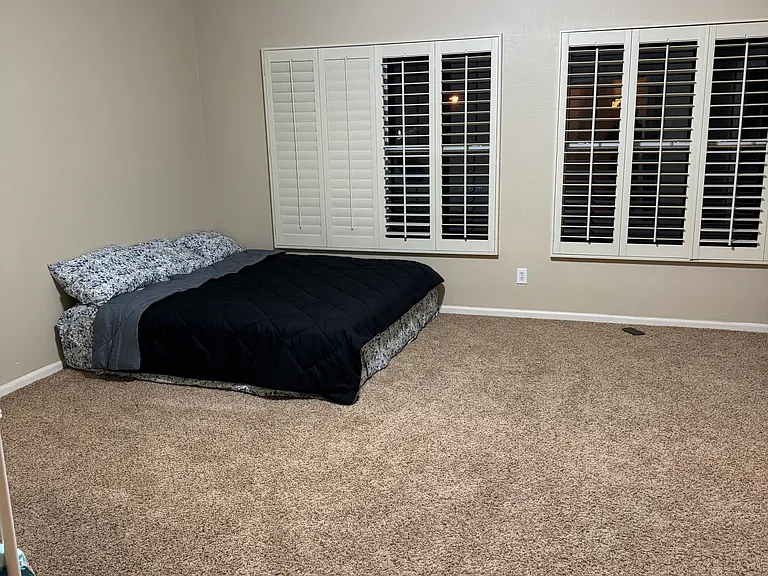7879 W Kerry Ln — Photo 19