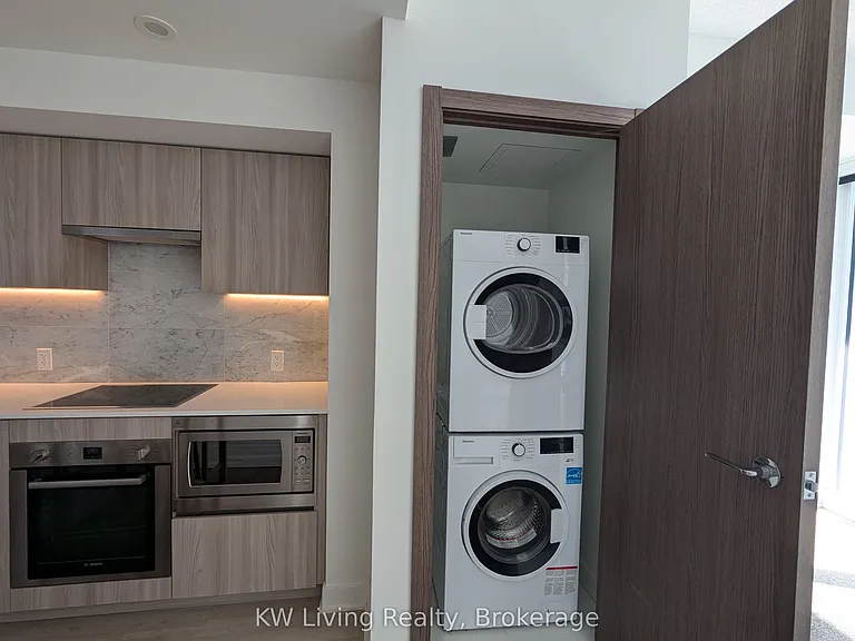 17 Bathurst St #3012 — Photo 9