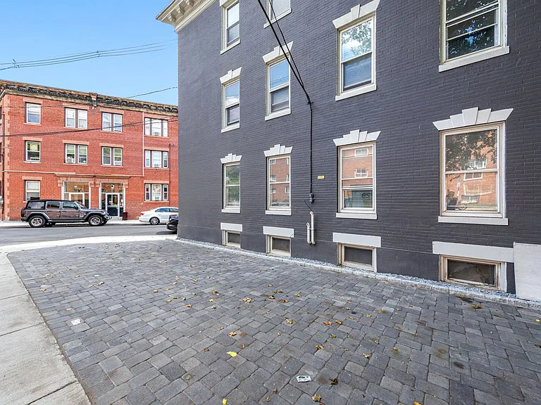 42-46 Brackett St #44-3 — Photo 26