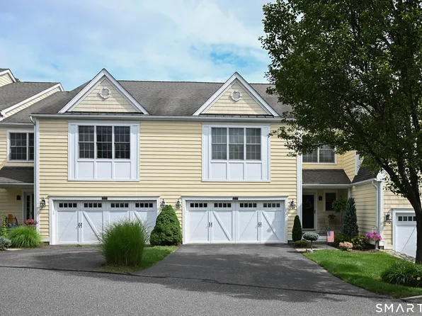 23 Still Water Circle #23, Brookfield, CT 06804