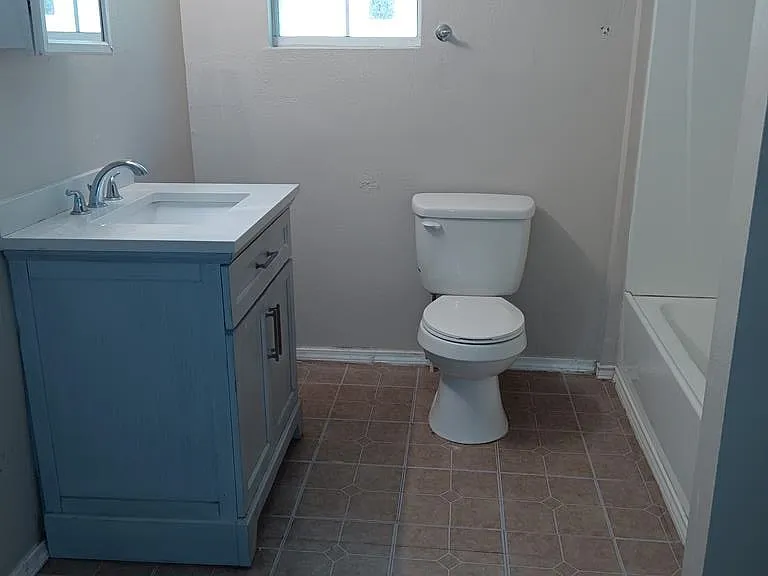 302 Madeley Ave — Photo 9