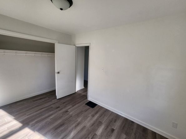 102 N Hampton Rd