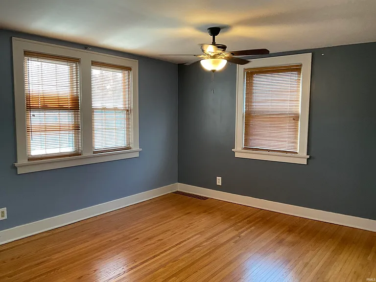 3621 Hoagland Ave — Photo 9