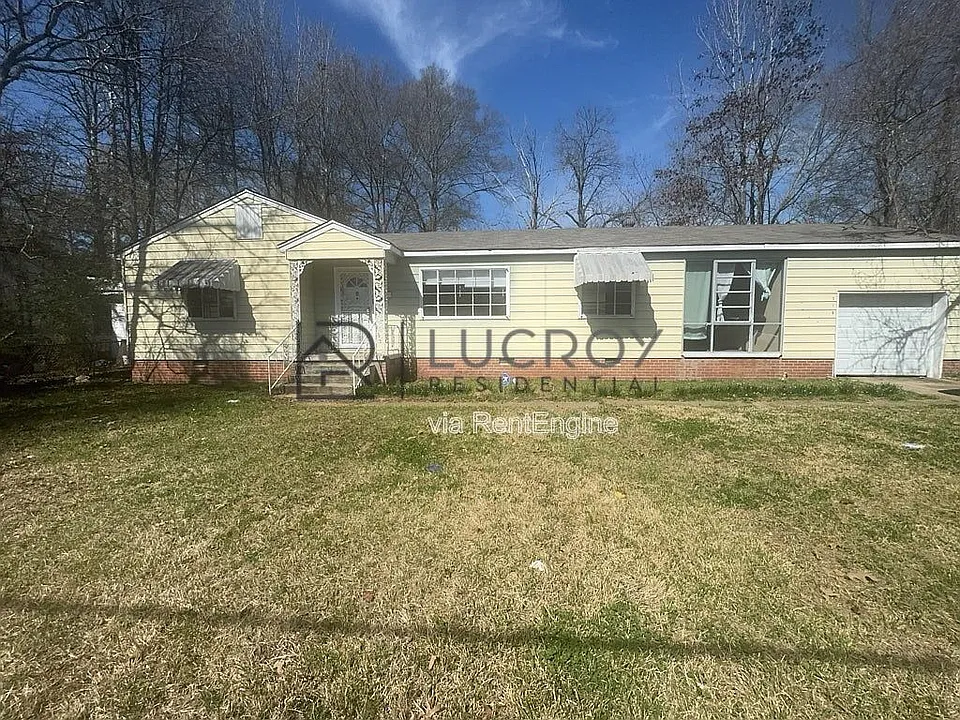 316 Woody Dr