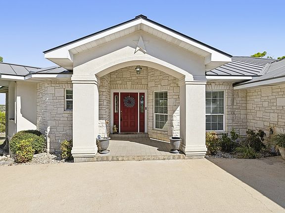 3rd image of 426 Treasure Hills Rd