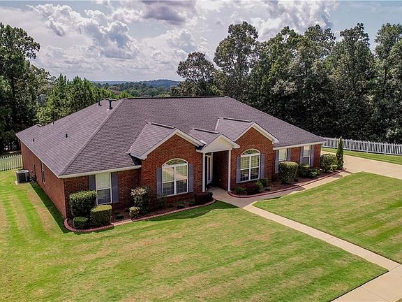 4th image of 5004 Oak Way