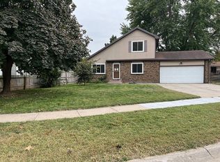 2029 Booth Cir, Lincoln, NE 68521