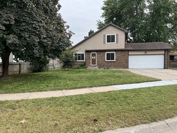 2029 Booth Cir, Lincoln, NE 68521